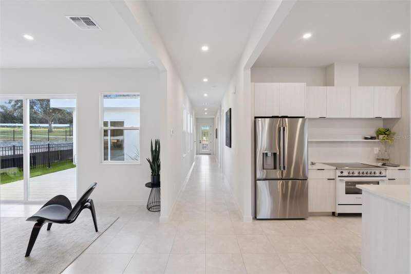 4 bedroom Single Family Residence at 438 Skyfield Court, Boulevard Oaks Of Lady Lake, Lady Lake — photo 4