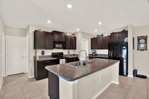 7505 Samuel Ivy Drive, Tampa FL - photo 13 of 62