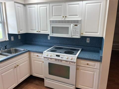 90 Harwich Circle, Englewood FL - photo 8 of 29