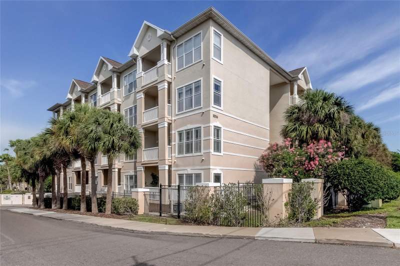 1216 S MISSOURI AVENUE #322 home for sale in Residence At Renaissance