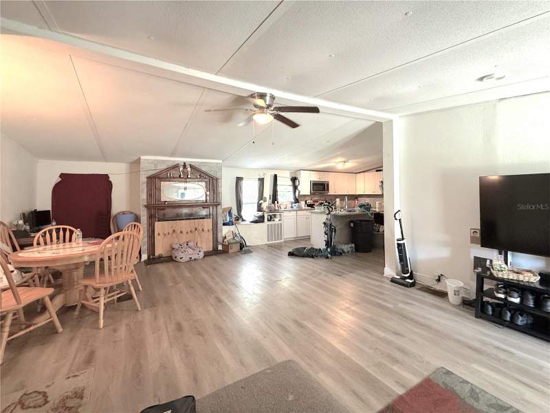 3 bedroom Manufactured Home at 42135 Pine Valley Drive, Pine Valley Unit 02, Paisley — photo 4