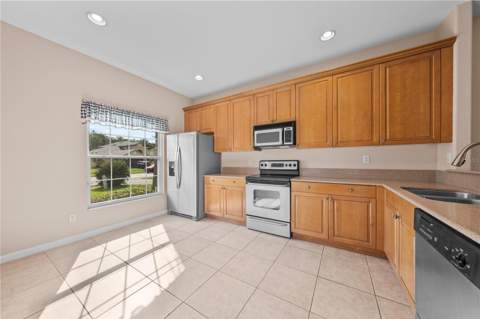 2975 White Cedar Cir, Kissimmee FL - photo 9 of 56