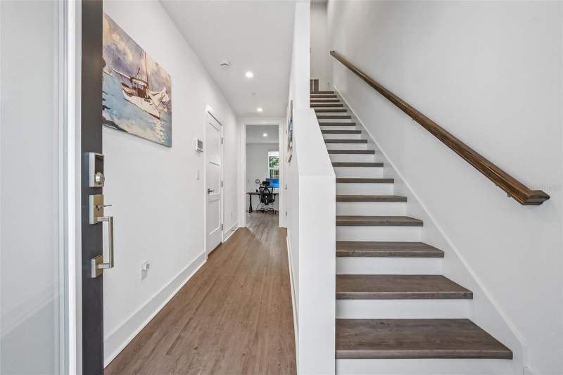 3 bedroom Townhouse at 312 15th Street, Alante Twnhms, St Petersburg — photo 3
