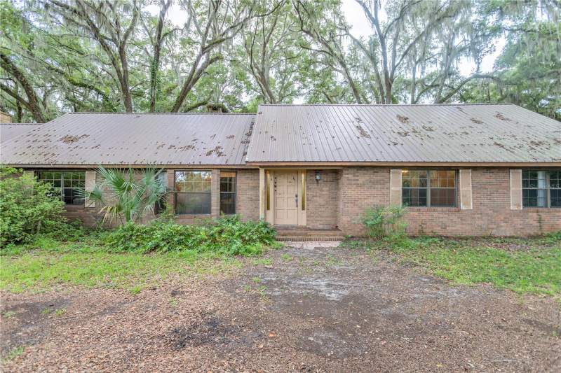 4 bedroom Single Family Residence at 18001 SE Hawthorne Road, Acreage Non Sub, Hawthorne — photo 4