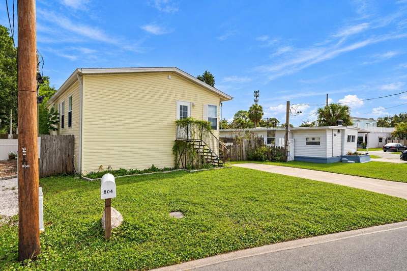 3 bedroom Manufactured Home at 804 River View Lane, River Village, Tarpon Springs — photo 3