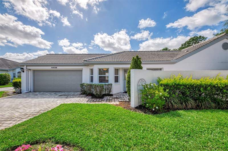 2 bedroom Villa at 4438 Long Common Lane #52, Long Common, Sarasota — photo 2