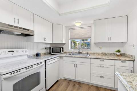 3344 Lake Bayshore Drive #P205, Bradenton FL - photo 11 of 57