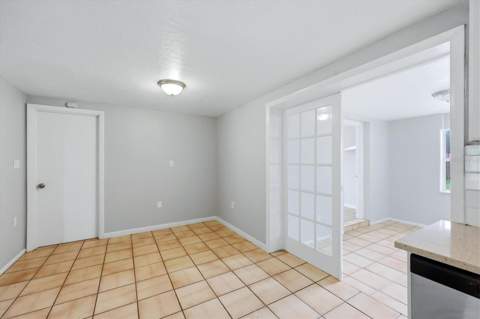 2173 Fiesta Drive, Sarasota FL - photo 15 of 42