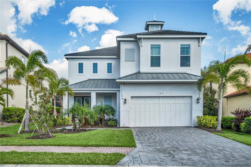 5 bedroom Single Family Residence at 5215 Title Row Drive, Legends Bay, Bradenton — photo 1
