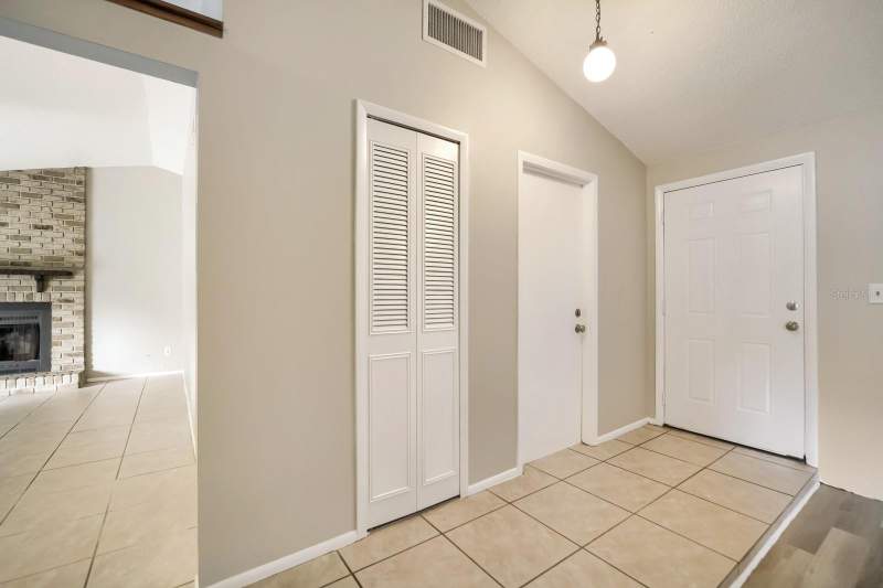3 bedroom Single Family Residence at 717 Lancewood Drive, Foxmoor Unit 3, Winter Springs — photo 2