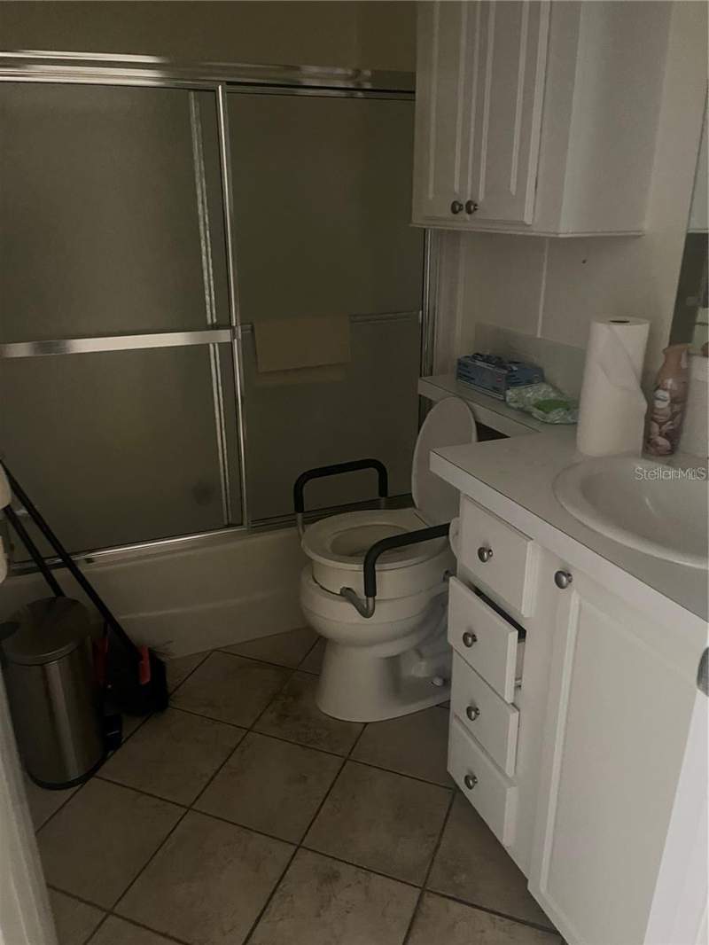 2 bedroom Manufactured Home at 3364 Golda Circle, Resort On Carefree Blvd, North Fort Myers — photo 5