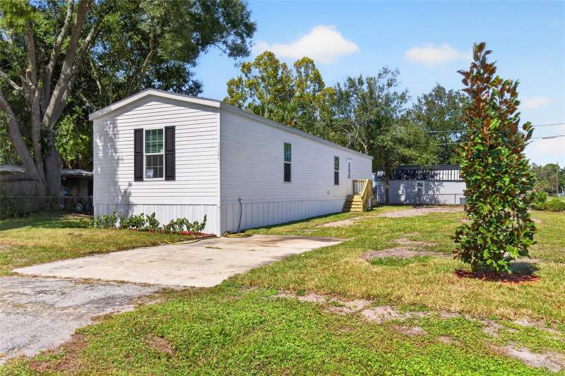3 bedroom Mobile Home at 1126 Avenue I, Daytona Pines Sec A, Ormond Beach — photo 4