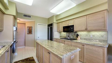 545 Sanctuary Drive #B305, Longboat Key FL - photo 17 of 59