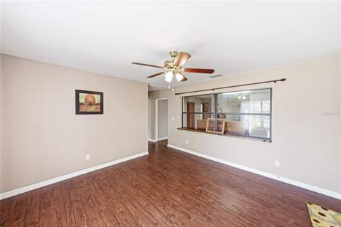 5207 10th Street, Zephyrhills FL - photo 12 of 44