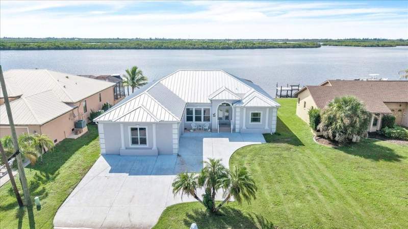 3 bedroom Single Family Residence at 3772 Peace River Drive, Hrbr Heights, Punta Gorda — photo 1
