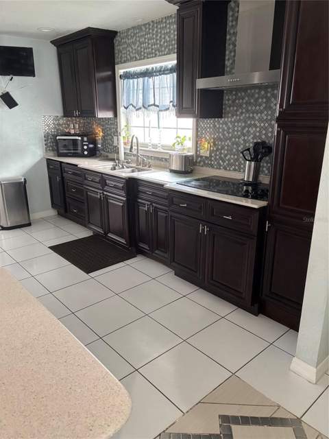 5450 Gambier Court, Orlando FL - photo 9 of 30
