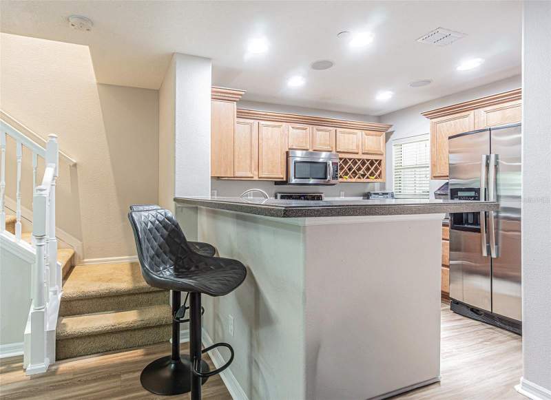 2 bedroom Townhouse at 526 Wheaton Trent Place, Palm River Twnhms Ph 1, Tampa — photo 3