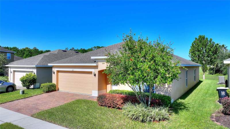 4 bedroom Single Family Residence at 625 Ogelthorpe Dr, Laurel Estates, Davenport — photo 3
