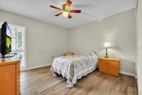 5209 Wedgewood Lane #17, Sarasota FL - photo 23 of 39