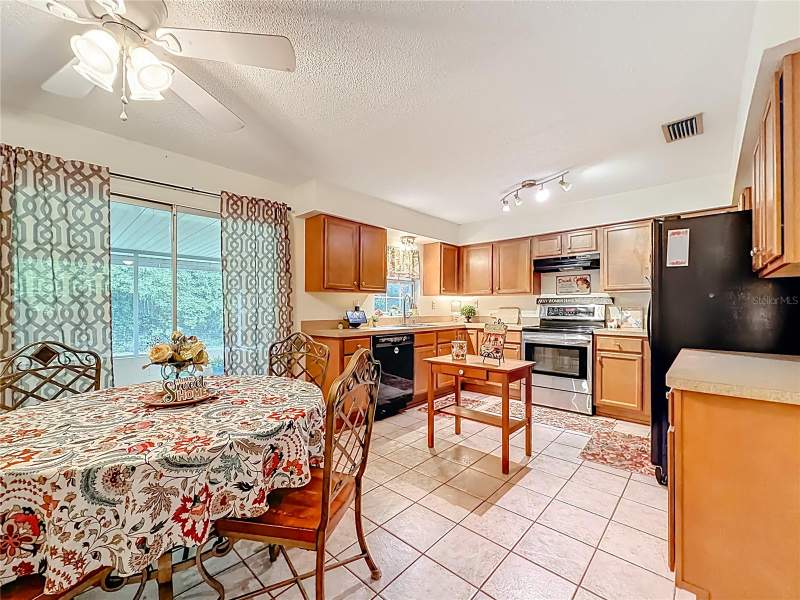 3 bedroom Single Family Residence at 3301 SE 34th Street, Cedar Hills Add, Ocala — photo 4