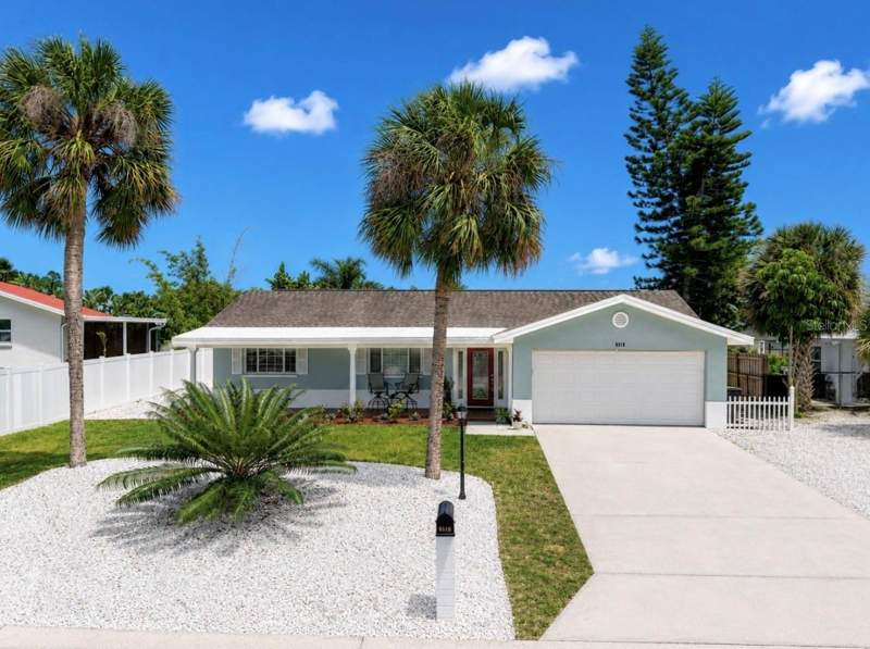 6513 ABACO DRIVE home for sale in Apollo Beach