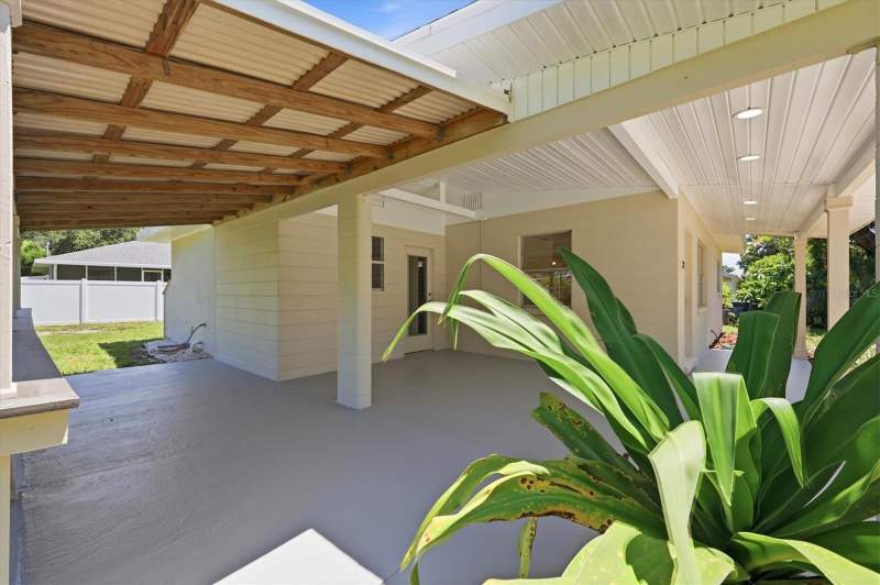 2 bedroom Single Family Residence at 228 Stanford Road, South Venice, Venice — photo 4