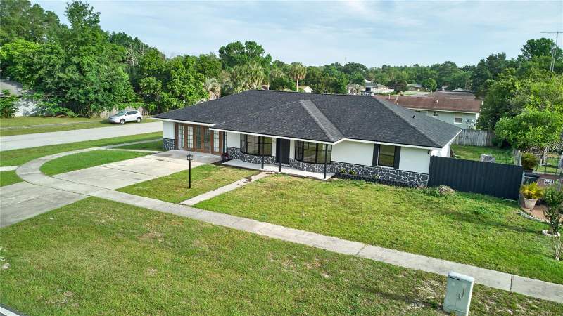 3 bedroom Single Family Residence at 211 Marion Oaks Lane, Marion Oaks 02, Ocala — photo 2