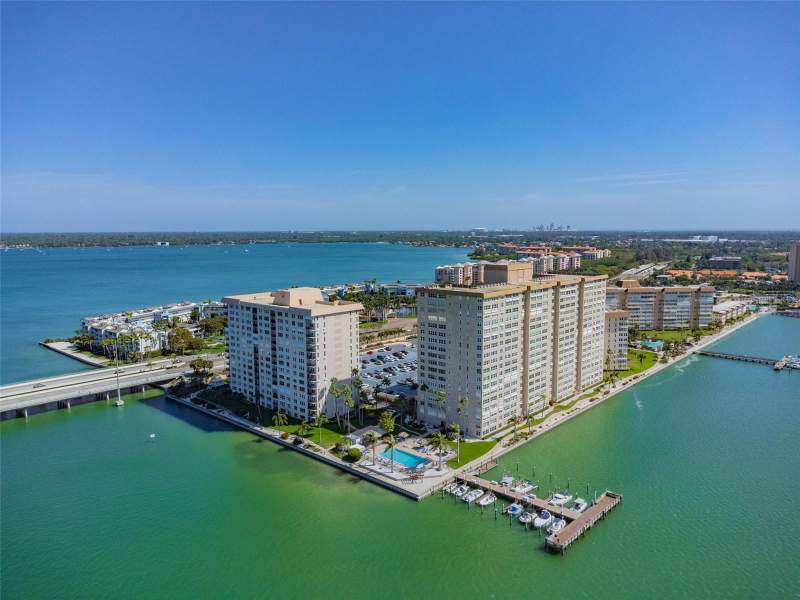5200 BRITTANY DRIVE #1508 home for sale in Bayway Isles Point Brittany Four