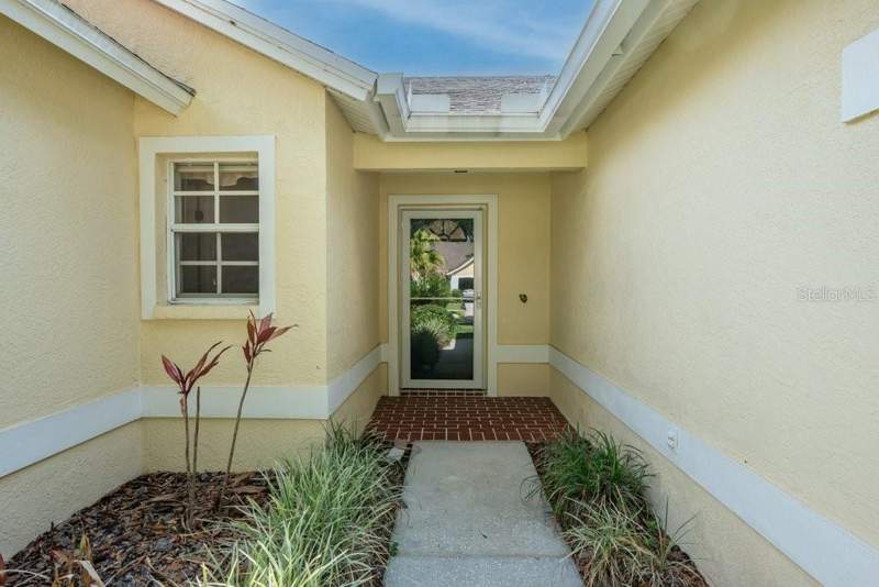 3 bedroom Single Family Residence at 17610 Esprit Drive, Hunters Green Prcl 17B Phas, Tampa — photo 3