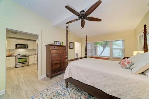 126 Holly Avenue, Sarasota FL - photo 20 of 39