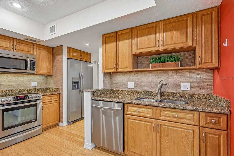 2 bedroom Condominium at 632 Desoto Drive #632, Sausalito, Casselberry — photo 4