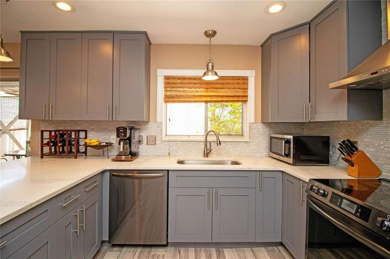 3 bedroom Condominium at 1640 Cape Hope Avenue #2, Mariners Pass, St Petersburg — photo 4