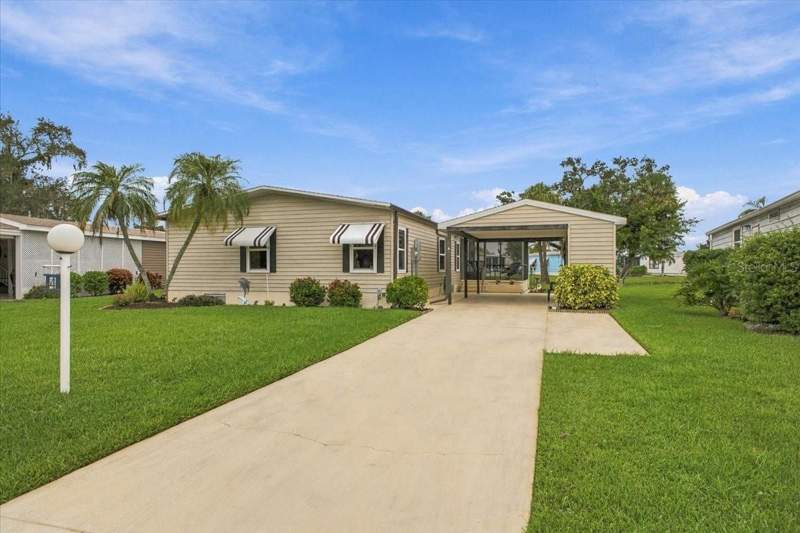 2 bedroom Manufactured Home at 4 Meadowlark Circle, Ridgewood Oaks Ph I, Ellenton — photo 2