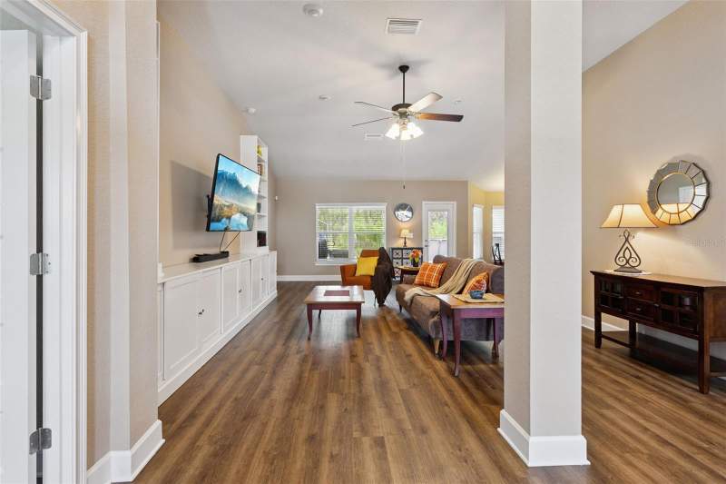 4 bedroom Single Family Residence at 11268 Kodiak Wren Road, Royal Highlands, Weeki Wachee — photo 4