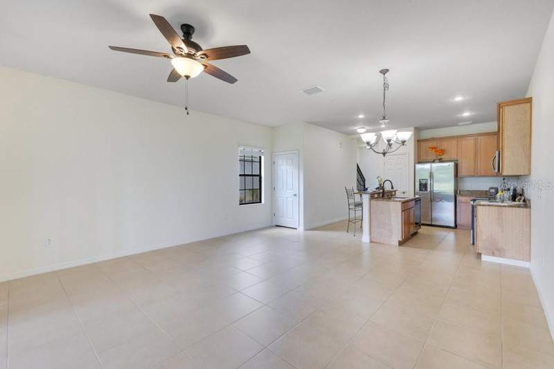3 bedroom Townhouse at 20610 Maxim Parkway, Villas/Wedgefield, Orlando — photo 4
