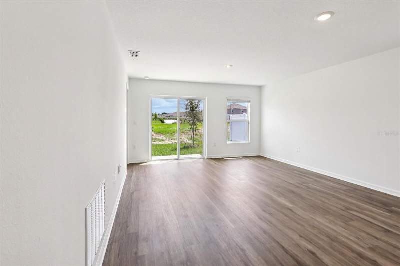 3 bedroom Single Family Residence at 1167 Amber Waves Court, Leomas Landing - Phase 2, Lake Wales — photo 3