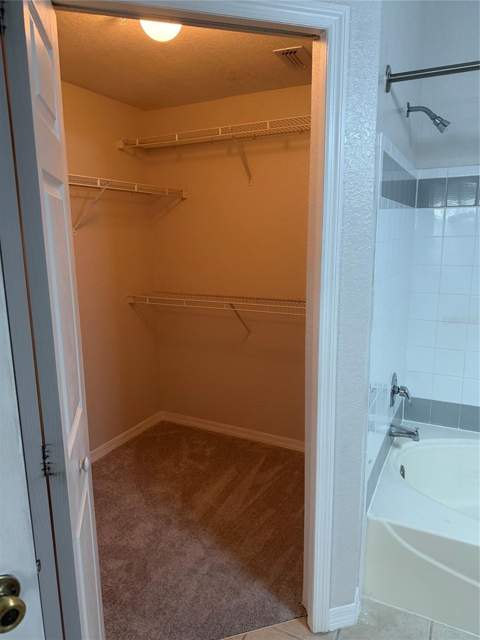 6685 Queens Borough Avenue #207, Orlando FL - photo 10 of 14