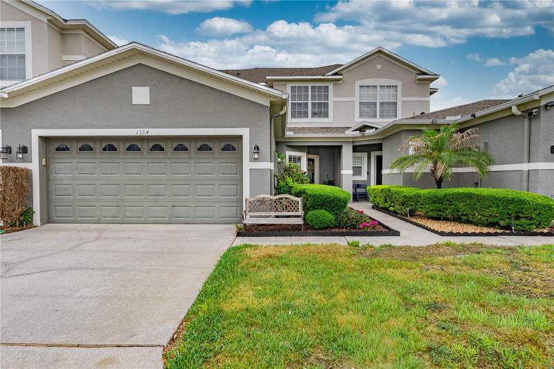 1304 SANDSTONE RUN home for sale in Greystone Townhomes