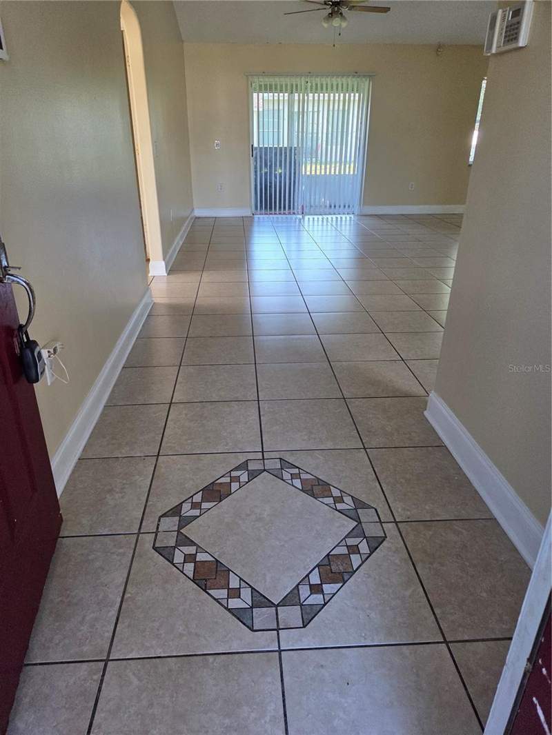 3 bedroom Single Family Residence at 953 Louvre Court, Poinciana Village 5 Nbhd 1, Kissimmee — photo 3