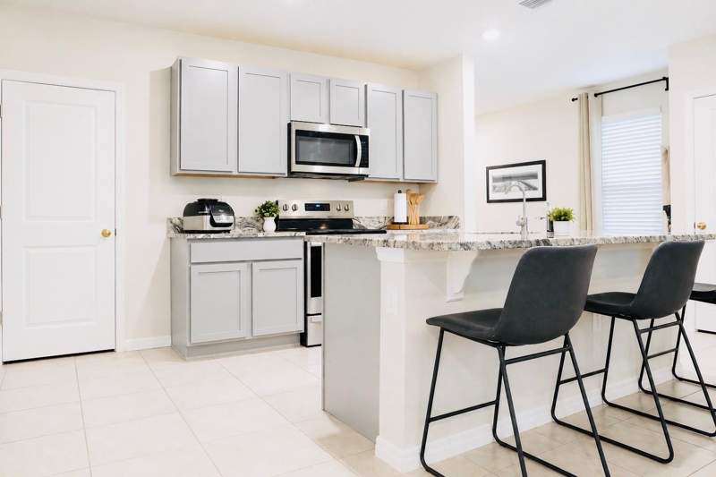 4 bedroom Single Family Residence at 17015 Oval Rum Drive, Forest Brooke Ph 4B, Wimauma — photo 2