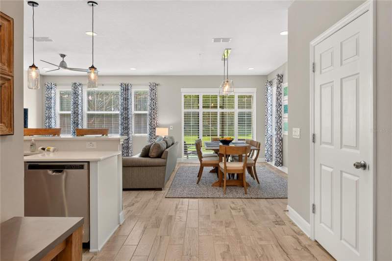 3 bedroom Townhouse at 15190 SUNRISE GROVE CT, HICKORY HAMMOCK PHASE 2B, WINTER GARDEN — photo 3
