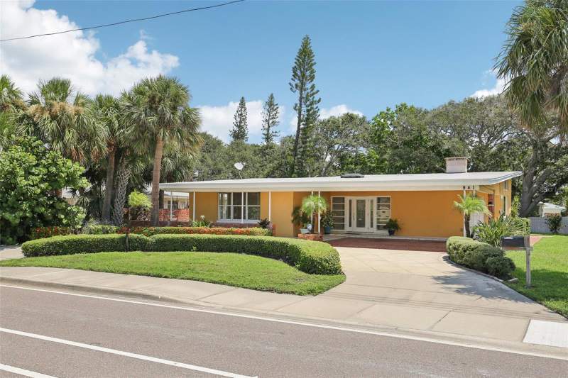 941 GULF BOULEVARD home for sale in Belleair Beach Yacht Club Estates