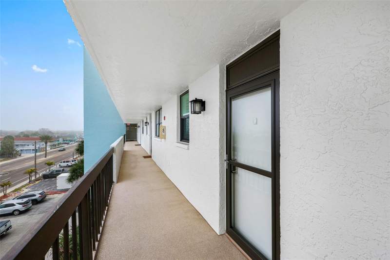 2 bedroom Condominium at 14900 GULF BOULEVARD #304, SURFSIDE SOUTH CONDO, MADEIRA BEACH — photo 4