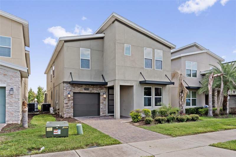 6 bedroom Single Family Residence at 8983 Backswing Way, Stoneybrook South, Davenport — photo 2