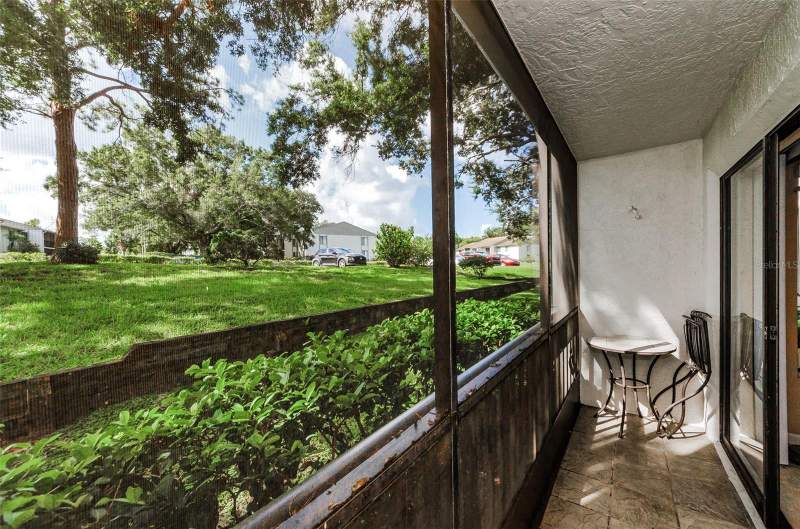 2 bedroom Condominium at 2575 Pine Ridge Way #E1, Pine Ridge At Palm Harbor, Palm Harbor — photo 4