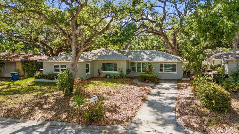 804 S EVERGREEN AVENUE home for sale in Sirmons Heights