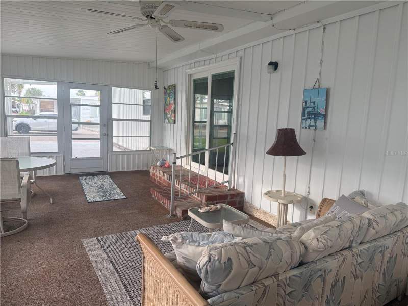 2 bedroom Mobile Home at 651 Iris Drive, Japanese Gardens Mhp, Venice — photo 3