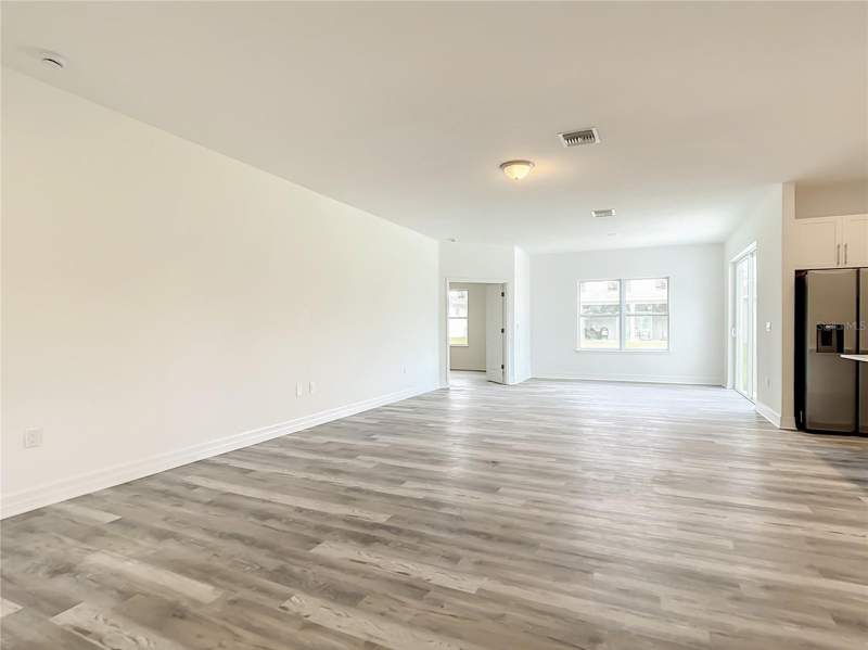 4 bedroom Single Family Residence at 14210 Luxo Avenue, Port Charlotte Sec 048, Port Charlotte — photo 2
