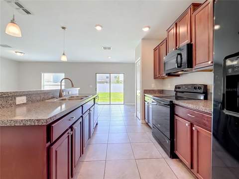 7405 Evening Primrose Court, Tampa FL - photo 19 of 59