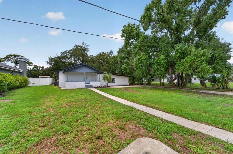 3 bedroom Single Family Residence at 8809 Dyer Road, Unplatted, Riverview — photo 4